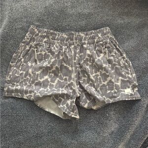 Vuori Dash Shorts size small
